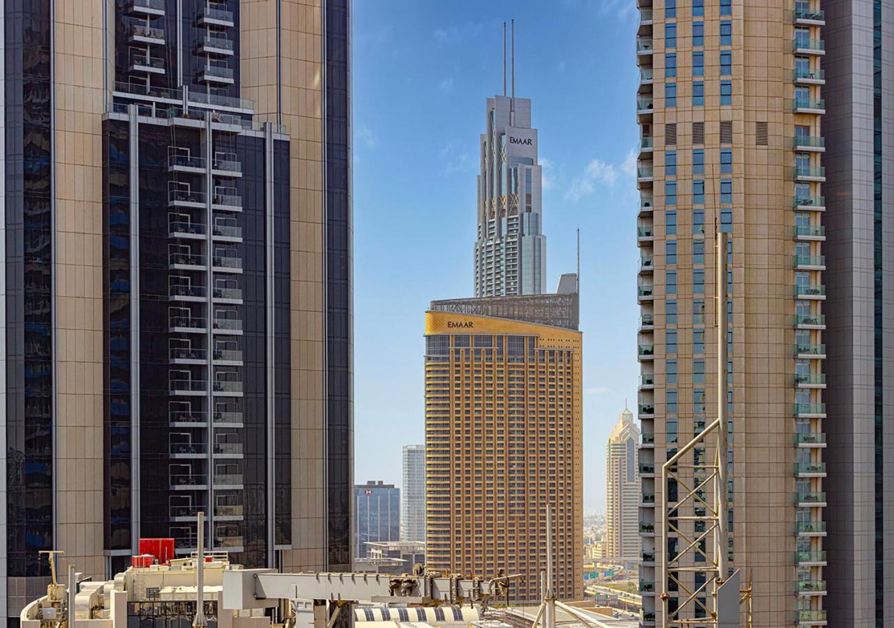 Apartment 2 Bedroom Apartment! 5 Minute Walk To Mall! Burj Khalifa View!