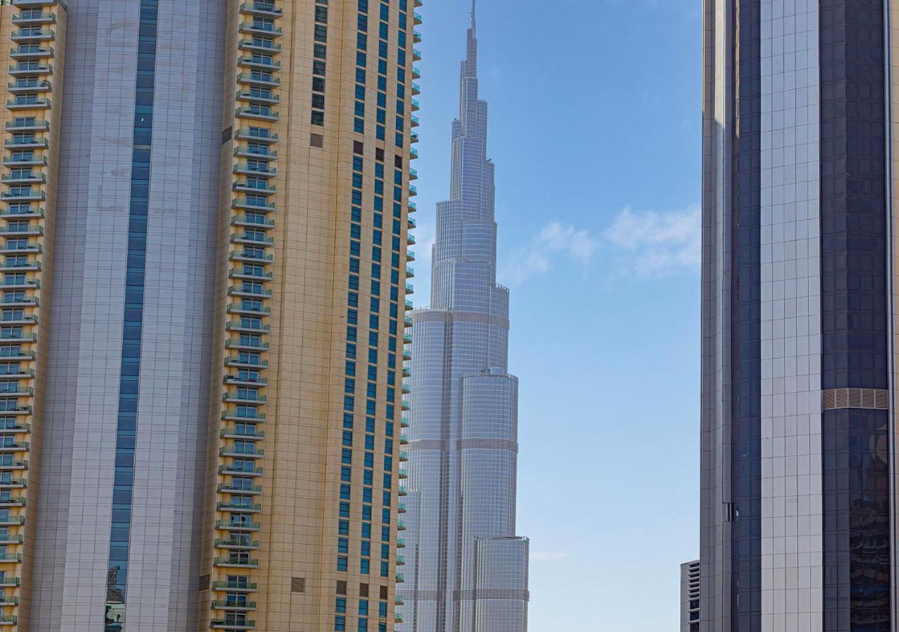 2 Bedroom Apartment! 5 Minute Walk To Mall! Burj Khalifa View! Apartment *