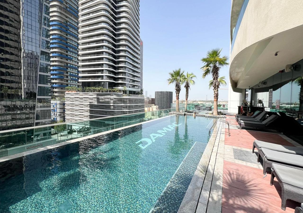 Apartment 2 Bedroom Apartment! 5 Minute Walk To Mall! Burj Khalifa View! *
