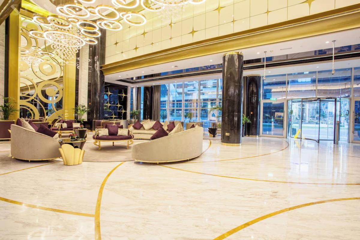 2 Bedroom Apartment! 5 Minute Walk To Mall! Burj Khalifa View!